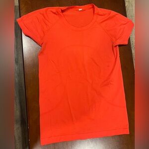 Lululemon swiftly fully length short sleeve size 8